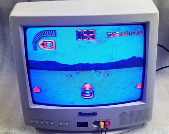 Téléviseur couleur 13" Panasonic CT-13R40A pour gaming rétro à tube cathodique