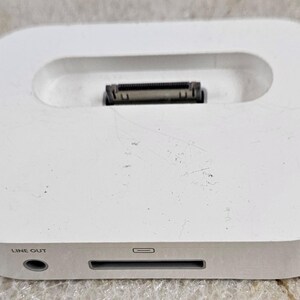 2003 Vintage Apple Dock 603-4089 for Ipod 4th Generation - White