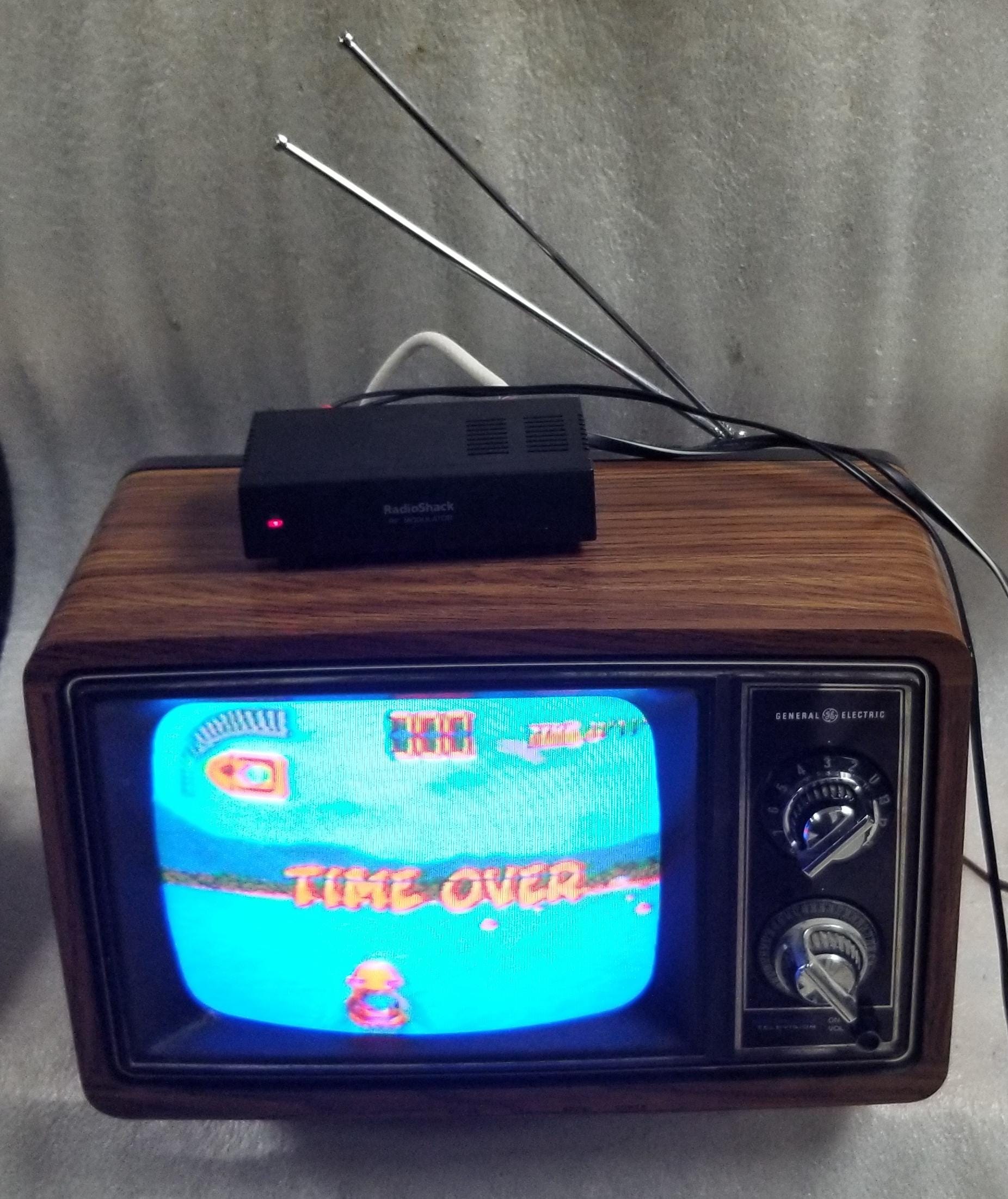 動作確認済み 映像確認済み ポータブルマイクロテレビ1984年製 Vintage portable tv - Etsy 日本