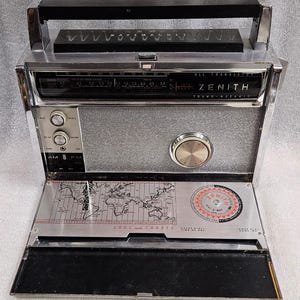 Reservdelar eller reparation av VINTAGE ZENITH Royal 3000-1 Trans-Oceanic Multiband Radio