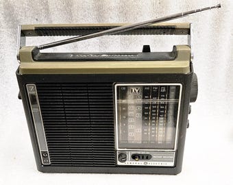 Vintage General Electric GE 7-2964 7 Band TV Sounds Radio