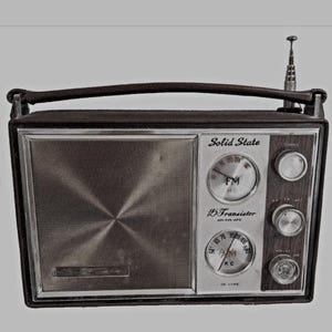 Tranzystor półprzewodnikowy AM-FM-AFC De Luxe Japan 903