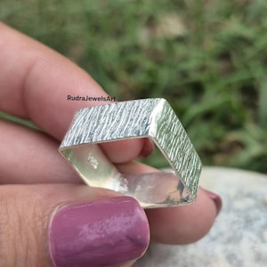 Square Wide Band Ring, Hammered 925 Sterling Silver Ring for Men & Women, Textured Statement Ring, Unisex Modern Silver Band Ring For Her