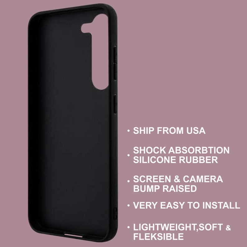 K&ouml;nnte beinhalten: Schwarze Handyh&uuml;lle mit erh&ouml;htem Kamerabuckel. Die H&uuml;lle besteht aus Silikonkautschuk und ist leicht und weich. Der Text auf dem Bild lautet "Shock Absorption Silicone Rubber" und "Very Easy to Install."
