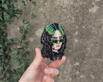 Billie Eilish Beaded Brooch: Portrait Embroidery, Retro Alternative Pop Music