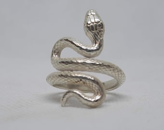 Smooth Scale Snake Ring