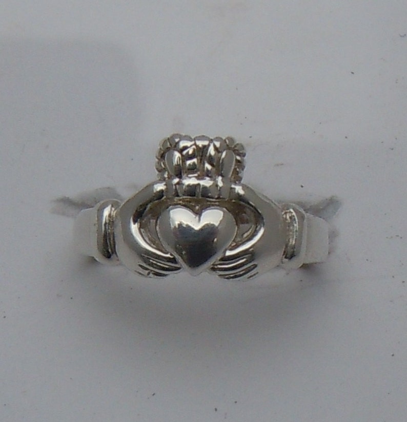 Ladies Claddagh Ring, Sterling Silver Ladies Traditional Claddagh Ring image 1