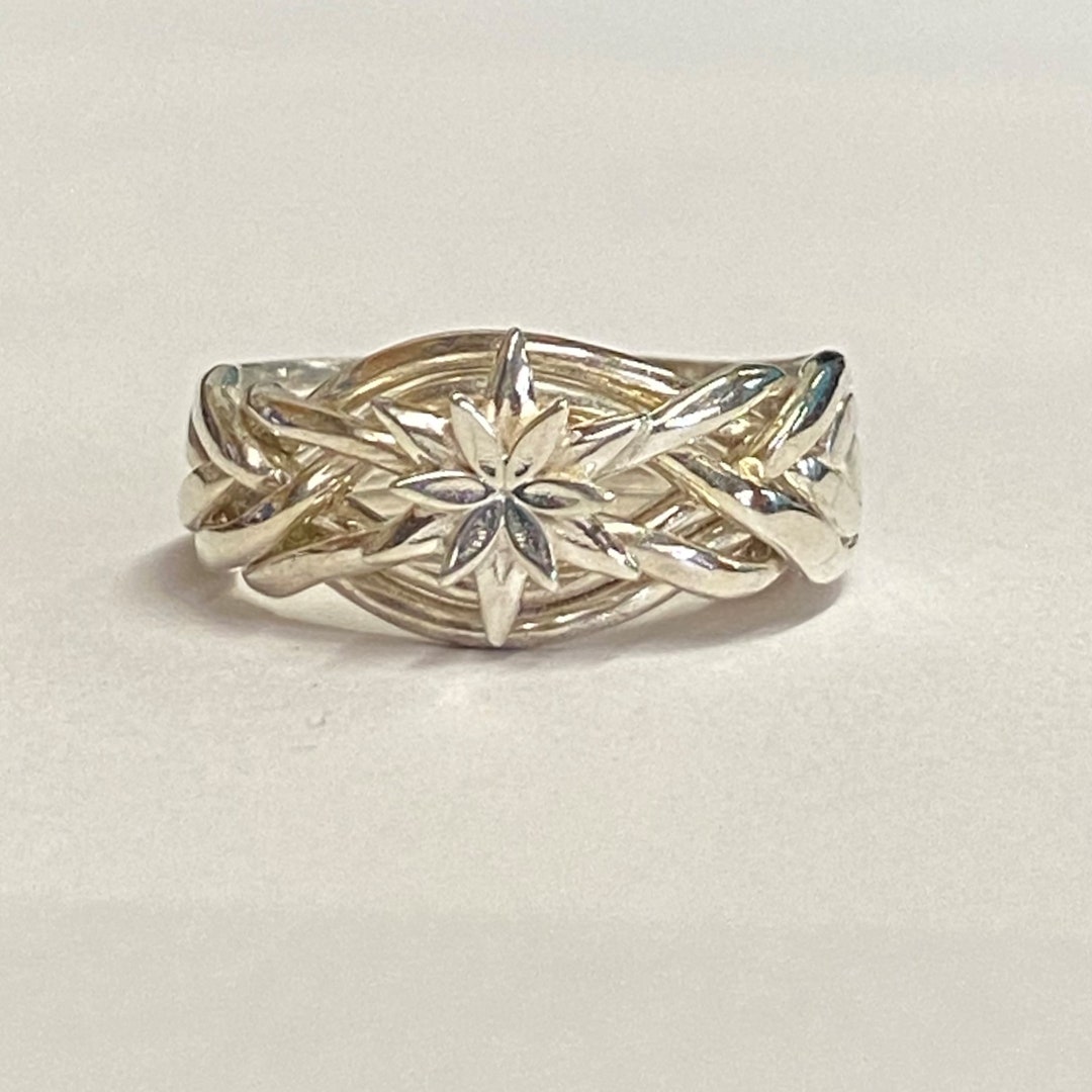 Ladies 6 Band North Star Puzzle Ring - Etsy