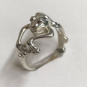 Ladies Frog Ring