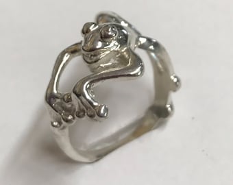 Ladies Frog Ring