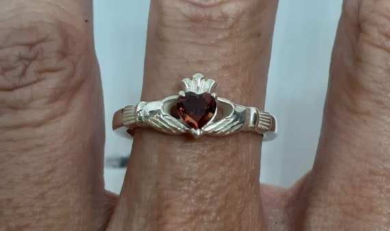 Silver and gold claddagh ring best sale