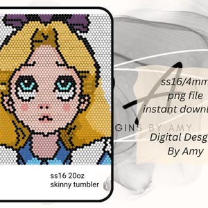 Pode incluir: Um design digital com uma ilustração pixelizada de uma menina loira com olhos azuis e um vestido azul. O design é para um copo fino de 567 gramas. O texto na imagem diz: "ss16/4mm arquivo png download instantâneo" e "Digital Designs By Amy."