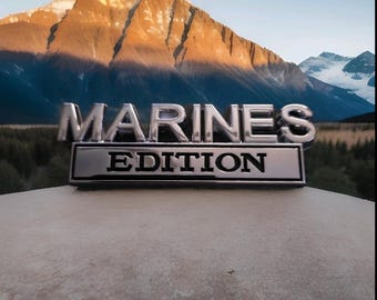 海兵隊センパー・ファイ・カーエンブレム – クロムメッキの金属製自動車バッジ、海兵隊トラックのテールゲート・トランク用デカール、男性・女性への退役軍人ギフト