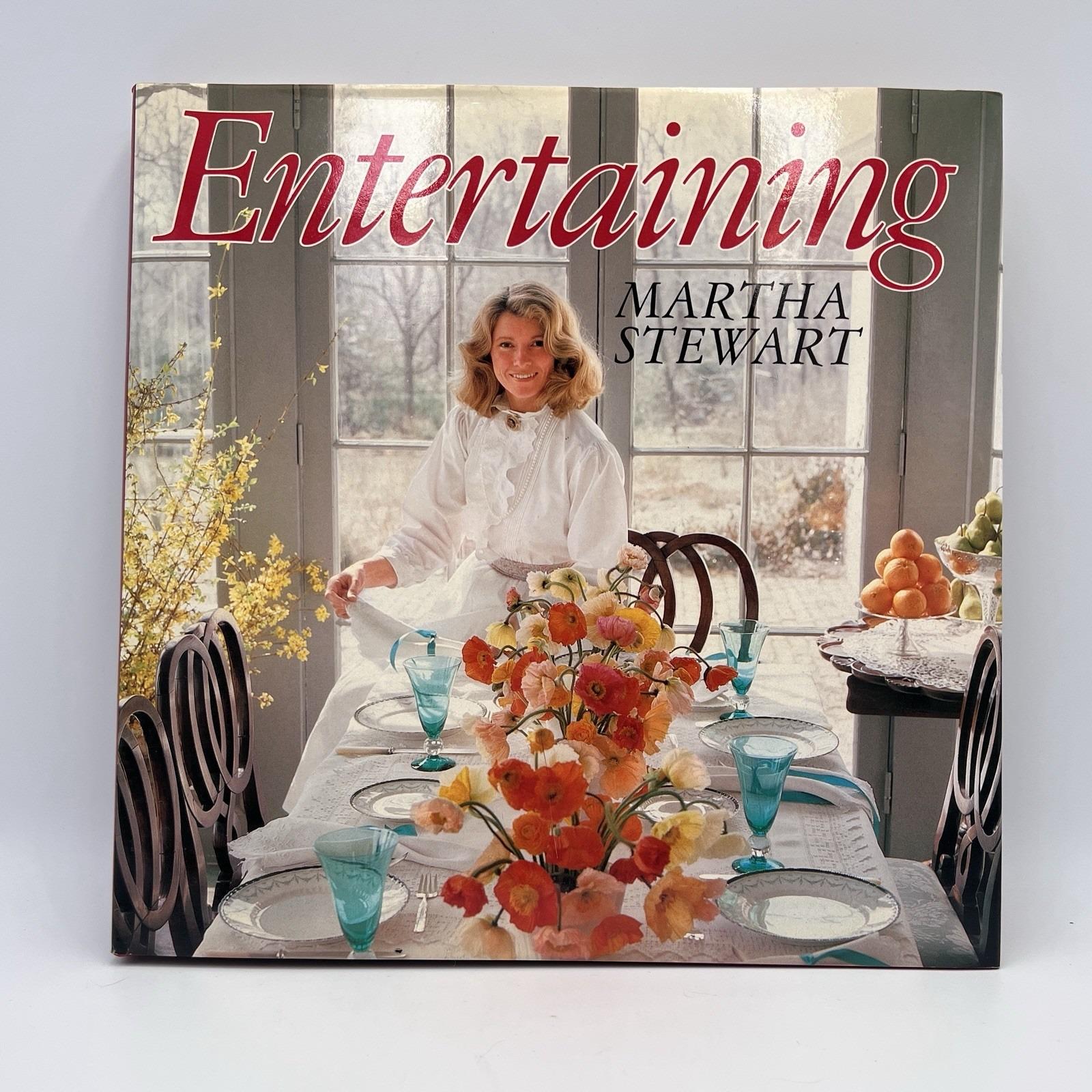 Entertaining by Martha Stewart Hardcover w dust jacket 1st edition