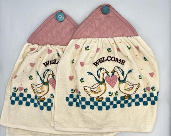 Lote de 2 toallas de mano de cocina colgantes vintage con diseño de patos y corazones. ¡Bienvenido! (Nuevo, sin usar).