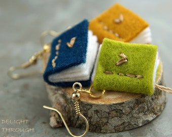 Book Earrings /40+ different colours/ Booklover gift / Wool  Earrings Cute earrings / cute jewelryå