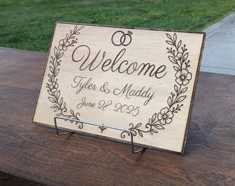 Personalized Wedding Welcome Sign – Engraved Wood Sign with Floral Border (12in X 8in)