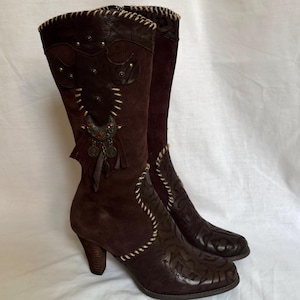 Vintage Y2K Suede & Embossed Leather Western Boots – Brown Boho Chic Knee High Heeled Boots, Whipstitch Patchwork Boots (Fits EU 38-39)
