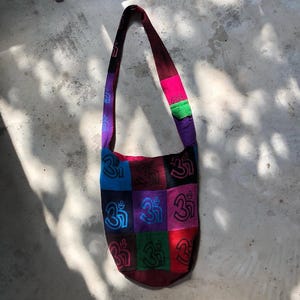 Vintage Y2K Hippie Patchwork Shoulder Bag – Colorful Om Symbol Boho Sling Purse – Nepal Cotton Bag with Pocket