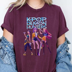 Kpop Dämonenjäger Komfort Farbe T-Shirt, Jäger-T-Shirt, Huntrix Dämonenjäger Merch, Kpop Huntrix Shirt, Saja Jungen Fan Geschenke, Grafik T-Shirt