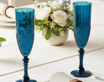 Crystal Cut Plastic Champagne Flutes | Set of 6, 8oz Stemware