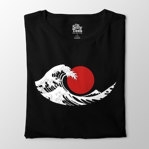 Great Wave Japan Shirt, Japanese Art Tee, Minimalist Graphic T-Shirt, Hokusai Inspired Shirt, Red Sun Design, Aesthetic Streetwear