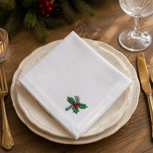 Tovagliolo di lino natalizio ricamato a mano, tovagliolo di stoffa con bacche di agrifoglio, decorazione per la tavola delle feste, allestimento per la tavola di Natale, regalo per la padrona di casa