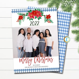 Plantilla de tarjeta fotográfica navideña, guinga azul y blanca preppy navideña, flores de nochebuena roja, vacaciones en acuarela, descarga editable
