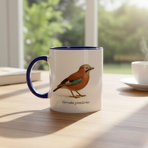 Eurasisk skriemugg (Garrulus glandarius) – Tryckt på båda sidor | Färgglad illustration | Keramisk kaffemugg | Tål maskindisk