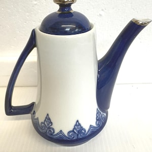 Vtg Bombay Blue & White Tea Pot for One