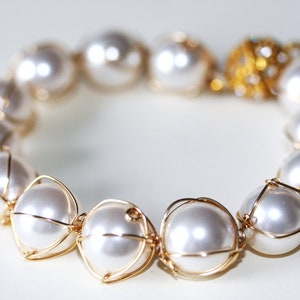 Swarovski pearls bracelet in 14K gold filled image 3