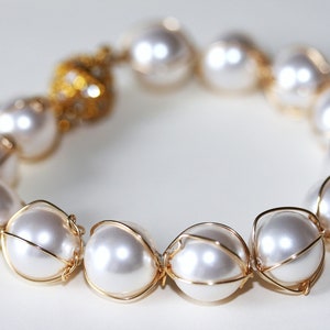 Swarovski pearls bracelet in 14K gold filled image 1
