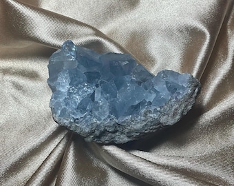 Cristal de celestita en bruto de Madagascar: piedra curativa azul natural (300 g)