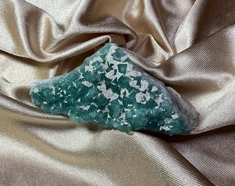 Fluorita verde de Madagascar: mineral natural en bruto - 119 g
