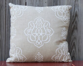 Vern Yip medallion pillow cover, beige with white