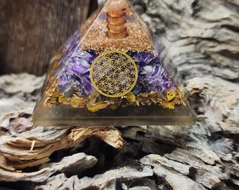 Amethyst Orgonite Pyramid in 2 different Options