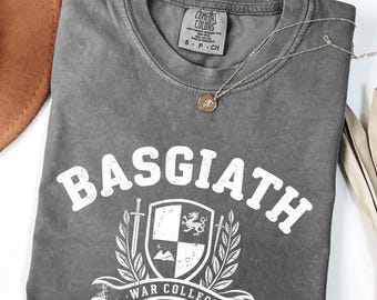 Comfort Colors® Basgiath War College Shirt, Fantasy Crest T-Shirt, Vierter Flügel inspiriertes Shirt, Bookish Akademie Grafik T-Shirt, Drachenreiter Geschenk