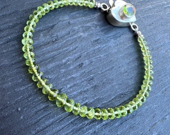 Peridot bracelet with sterling silver box clasp