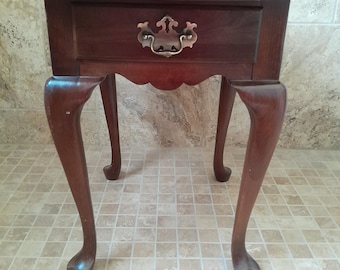 Vintage Pennsylvania House Oval Queen Anne Style Solid Cherry Side Table with Drawer
