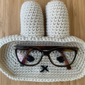 Miffy Crochet Glasses Holder, Miffy Decor, Cute Desk Decor, Handmade Accessories, Eyeglass Tray