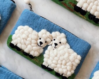 WOOLFOO Cute Handmade Wool Felt Wallet Aesthetic Card Coin Holder Secure Zipper Closure Compact Storage