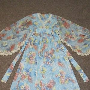 SCHÖNES VINTAGE KLEID mit dramatischen Ärmeln Größe 11 Hippie Boho Festival Maxi Kleid 1970er Jahre