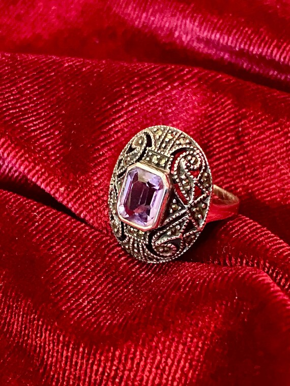A vintage amethyst ring, marcasite accents, open … - image 3