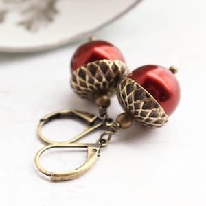 Dark Copper Pearl Acorn Earrings Fall Colors Pearl Drop Autumn Oak Jewelry Earrings Leverback Woodland Nature Inspired Wedding