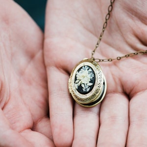 Floral Locket Necklace Ivory and Black Flower Cameo Pendant Antiqued Gold Brass Photo Picture Locket Vintage Style Romantic Gift For Mother