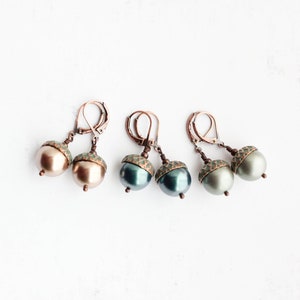 Pearl Acorn Earrings (8 Pearl Colors) Mint Patina Copper Peacock Blue Pearl Drops Autumn Jewelry Nature Inspired Woodland Wedding Leverback