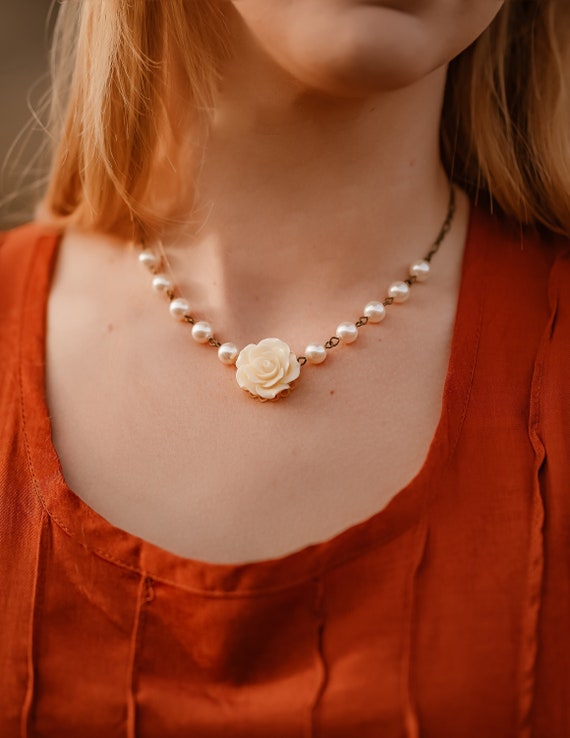 Ivory Cream Dragonfly Necklace Ivory Cream Dragonfly Necklace