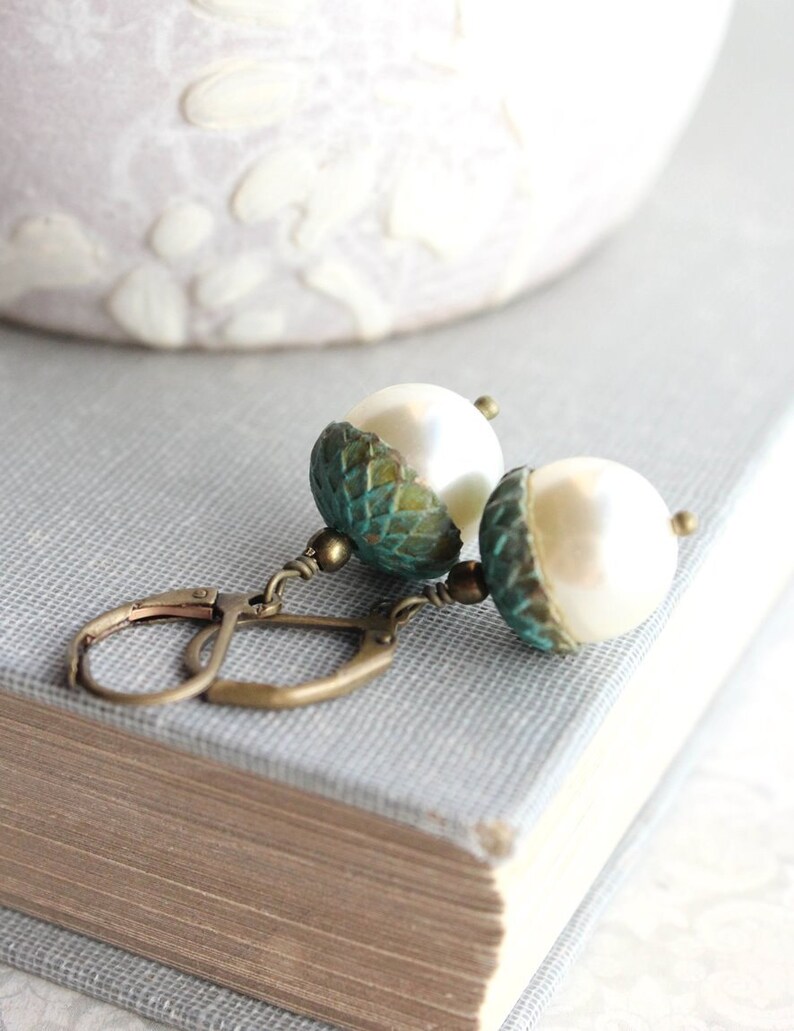 Acorn & Oak Leaf Pearl Drop Earrings main image 1