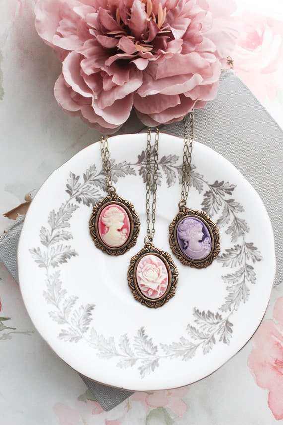 Etsy cameo hotsell necklace