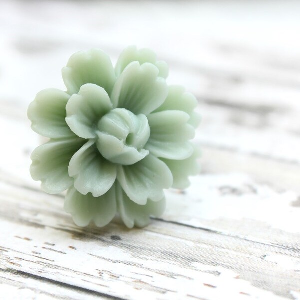 Mint Flower Ring Large Floral Cocktail Ring Light Green Pale Green Pastel Flower Jewellery Adjustable Band Spring Garden Wedding